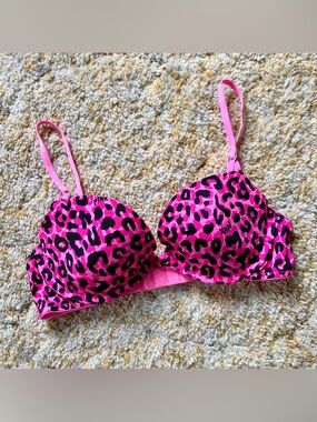 VS Pink Leopard T-Shirt Bra